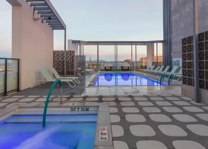 Boulevard Modern Highrise Stu Sky Pool Parking Gym 04 * Phoenix